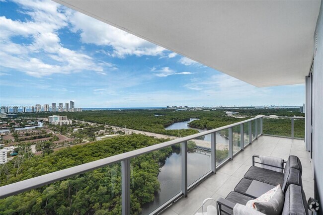 Building Photo - 16385 Biscayne Blvd Unit 2521 Rental