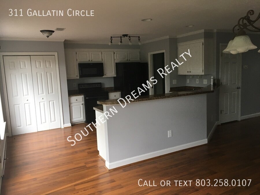 Photo - 311 Gallatin Cir