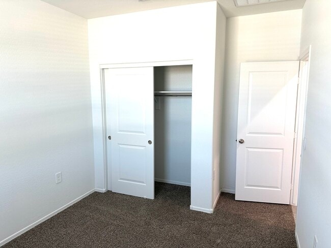 Photo - Gorgeous NEWER 4 bedroom 2 bath home in Carlton