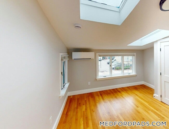 223 Main St Unit 2