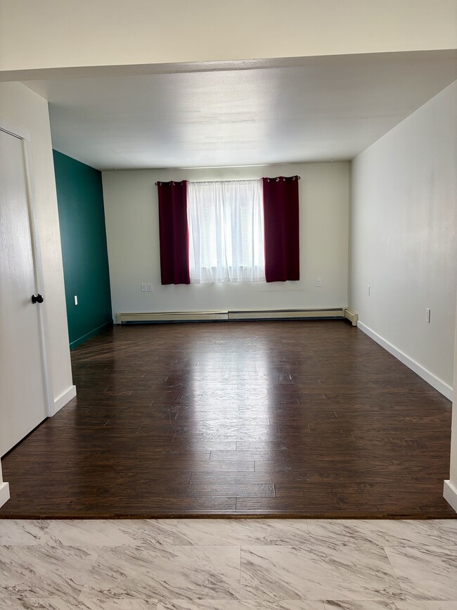 Photo - Helena - Quadplex