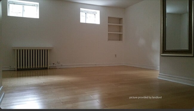basement bedroom - 70 Waverley Rd Unit 4