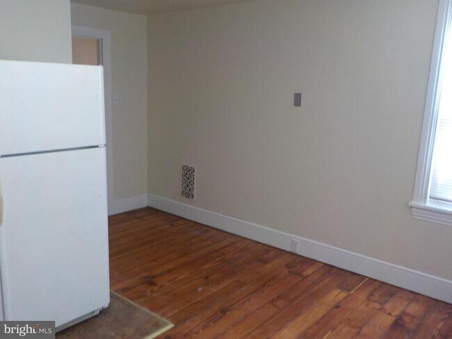 Photo - 23 7th St Unit B