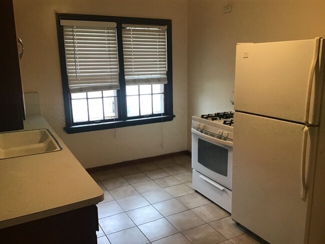 7311 W Center St Unit 3