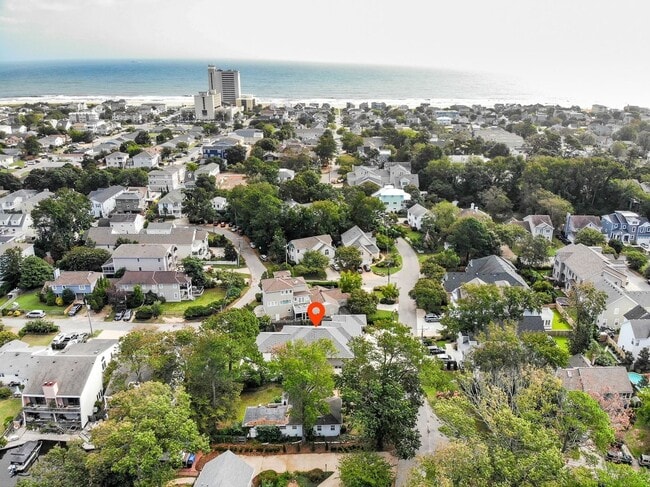 Building Photo - Gorgeous North End 4BR LONG TERM rental available in July