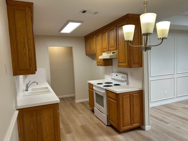 Photo - 6616/6618 Parkview Lane Unit 6616 Parkview Lane