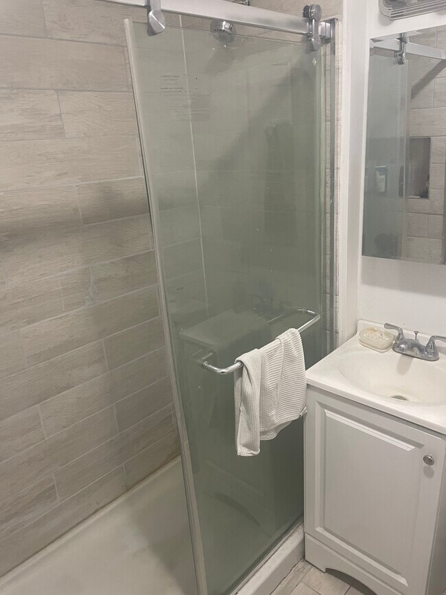 Photo - 67 Willow Ave