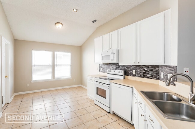 Photo - 549 Wakemont Dr