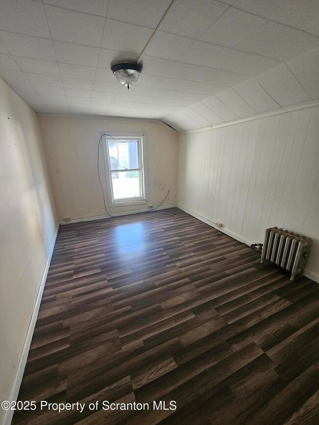 Photo - 2046 N Main Ave