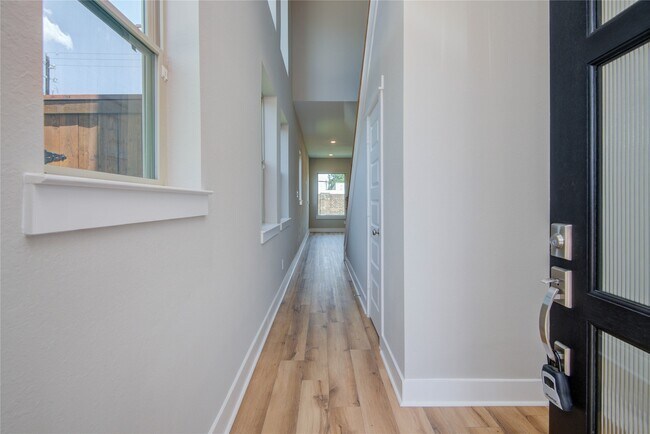 Photo - 1204 Kiefer Hill Way