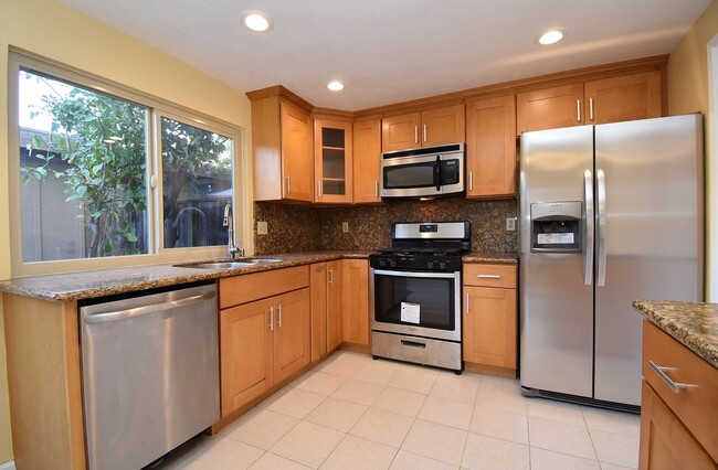 $3,150 / 3BR GORGEOUS REMODELED NORTH SAN ... - $3,150 / 3BR GORGEOUS REMODELED NORTH SAN ... Casa Adosada