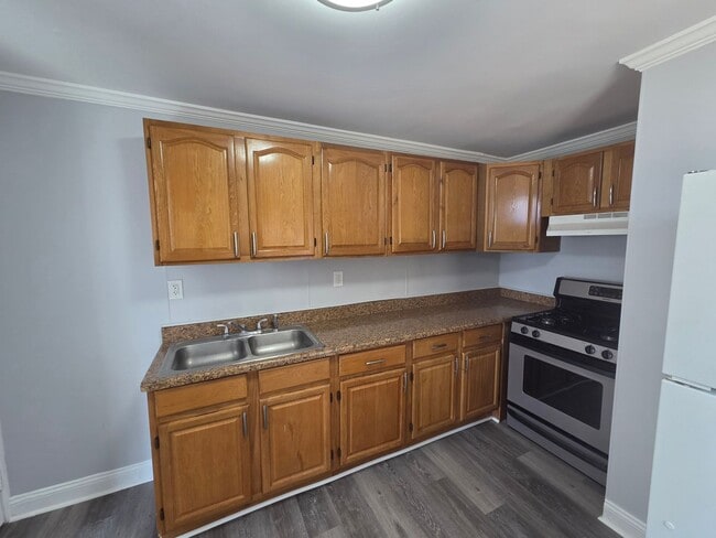 Photo - 1437 W Court St