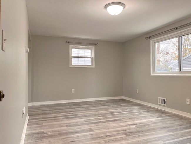 Photo - 424 Springville Ave Unit Lower