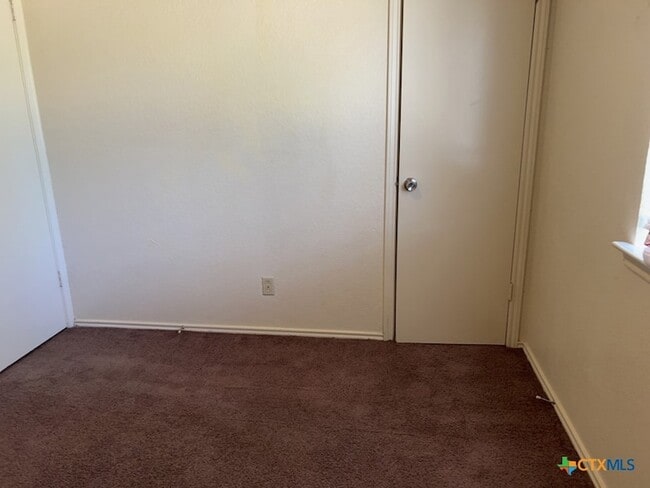 2407 Kirk Cir