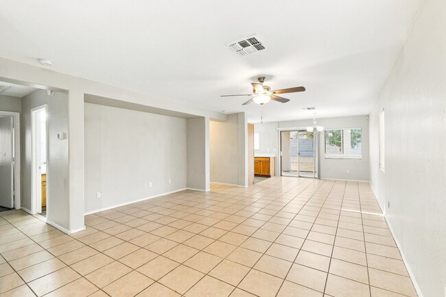 1629 W Burgess Ln
