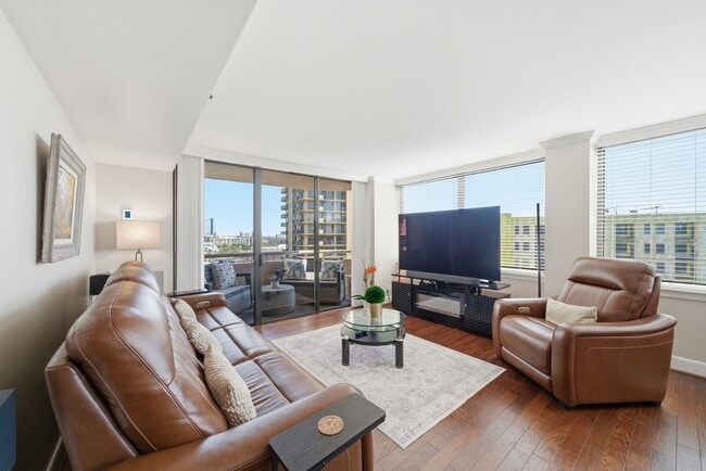 Photo - 3525 Sage Rd Unidad 909