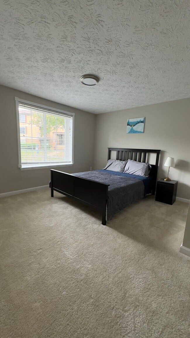 Photo - 8382 Brockham Dr Unidad A