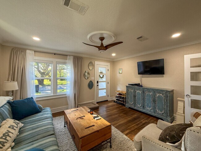 Photo - Beautifully Updated Cottage Near Downtown Pensacola with Massive Backyard + LAWN CARE INCLUDED!