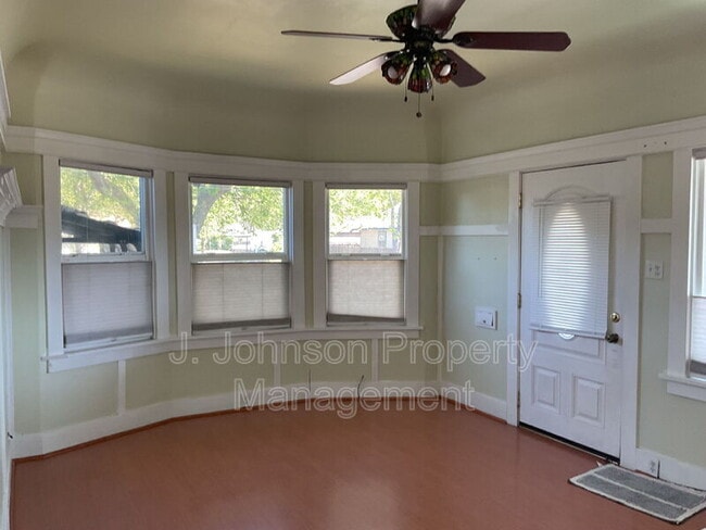 Photo - 1143 Wall St