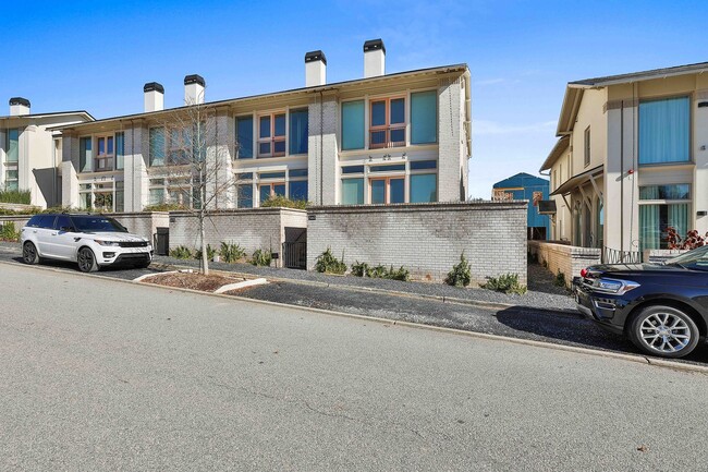 Photo - Fully Furnished Trilith Townhome with Large Patio and 2 Car Garage