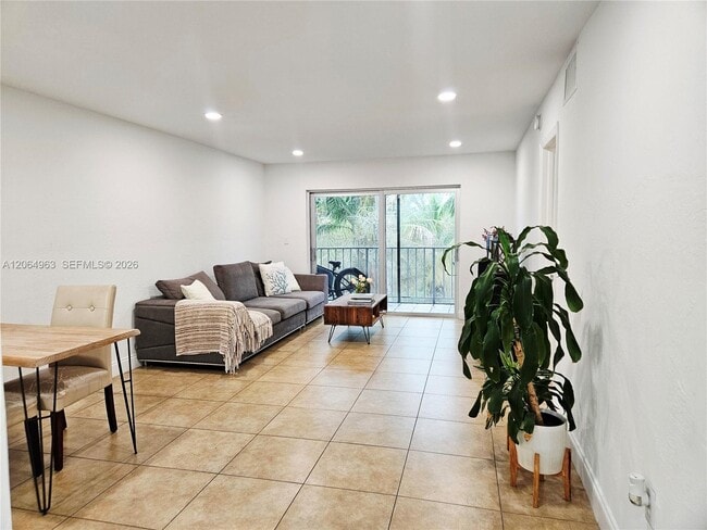 Photo - 2620 NE 135th St Unit 426