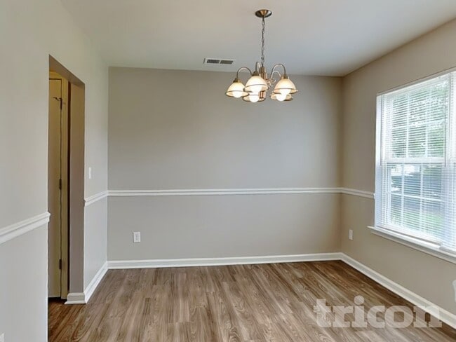 Photo - 703 Carly Court