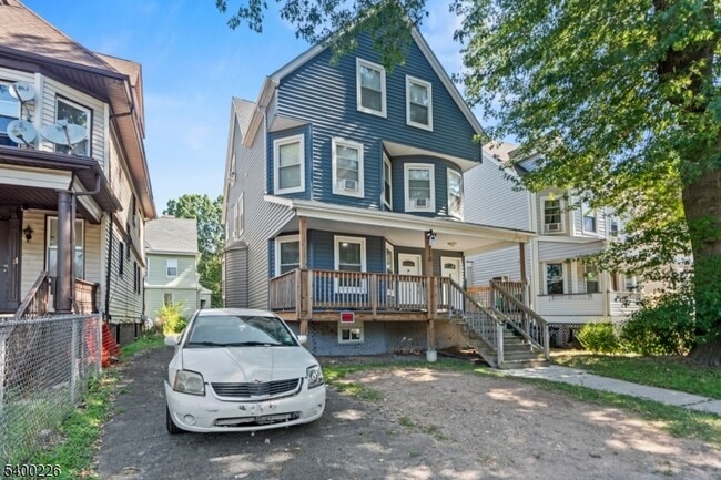 Building Photo - 110 Park Ave