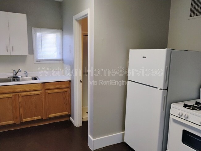 Photo - 615 N Avery St Unit 1