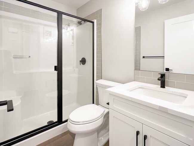 Photo - 2620-26228 28 Ave SW