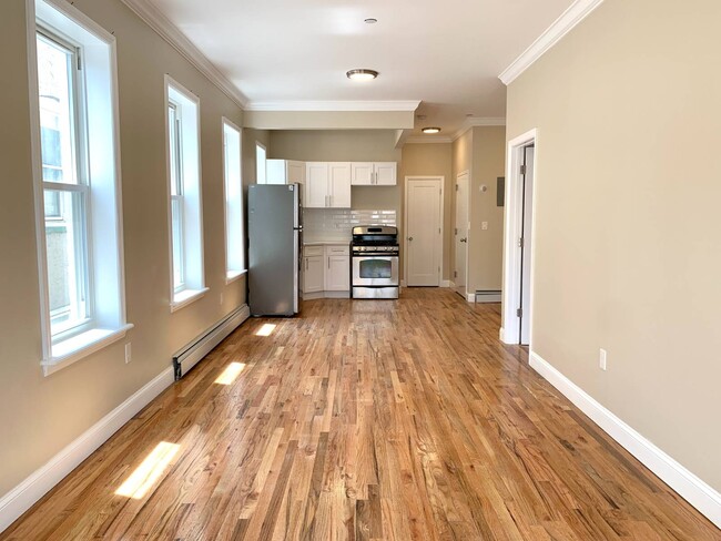 Photo - 3367 Fenton Ave