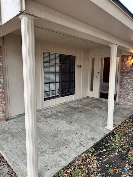 Photo - 106 Sagemont Ave