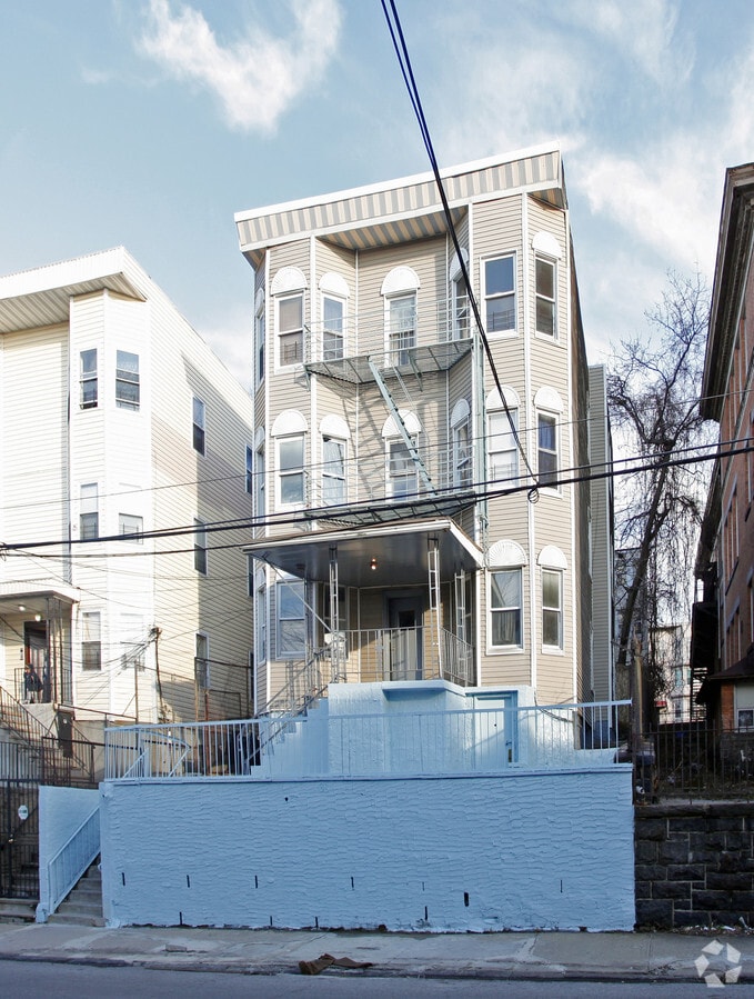 Photo - 68 Jackson St