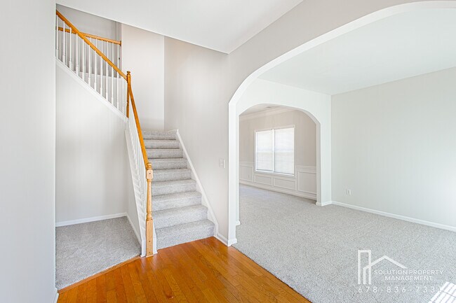 Photo - 34 Persian Ivy Way