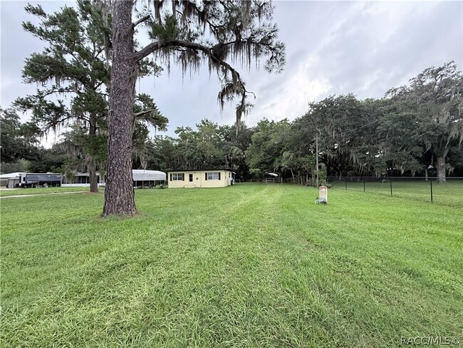 Photo - 10715 N Northcut Ave