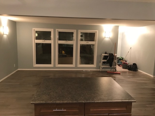 Building Photo - 515 Lake Crescent