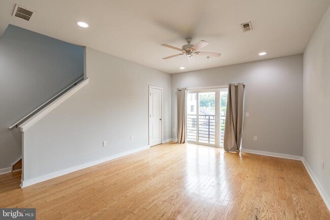 Photo - 4124 Tower St