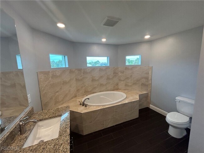 Photo - 1257 Columbus Blvd