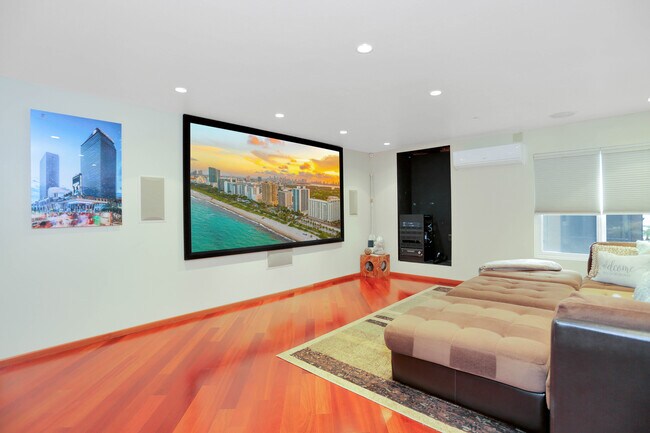 Photo - 821 Nantasket Ct