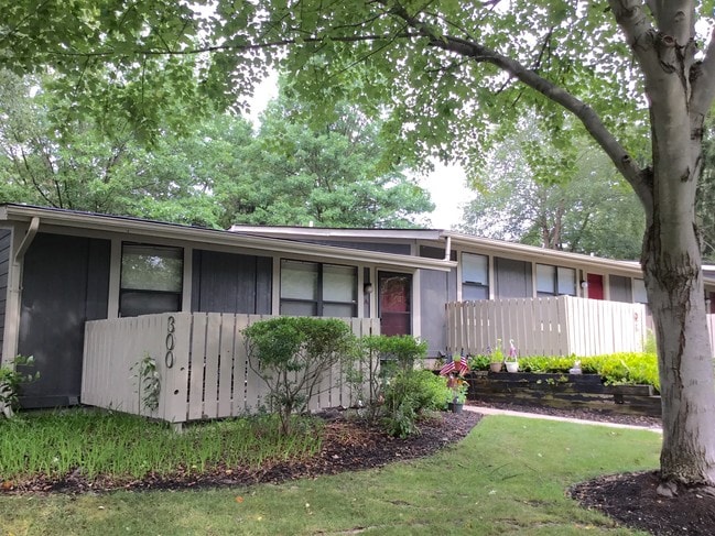 Photo - Forsythia Court