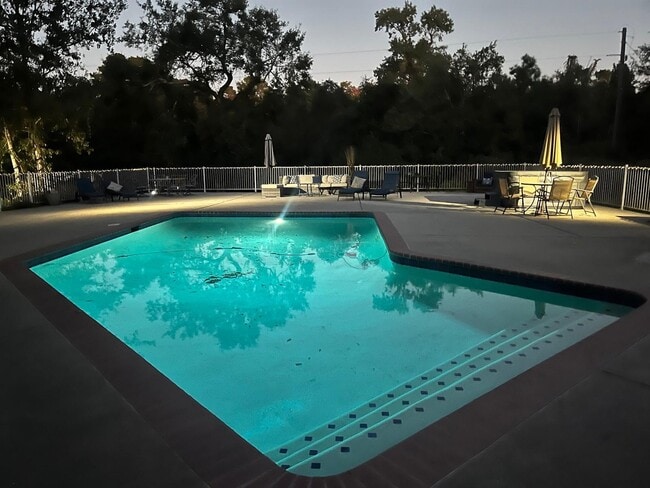 Photo - 8402 Matthews Ln