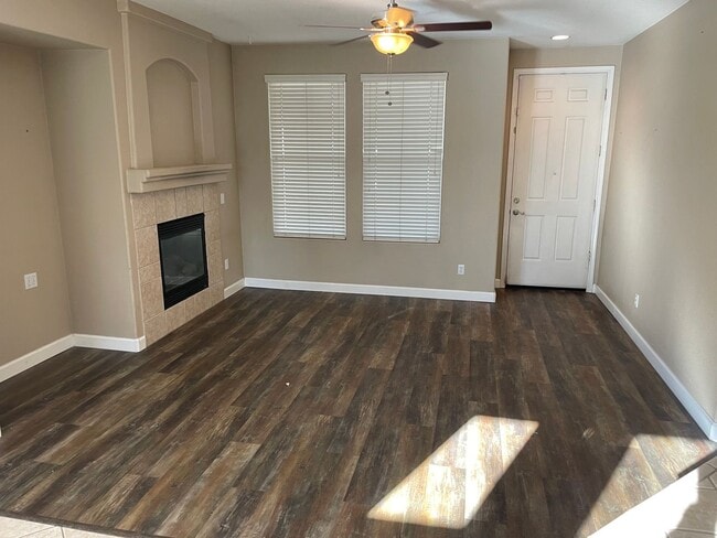 Photo - NICE SINGLE STORY 3 BED & 2 BATH HOME IN ELK GROVE!