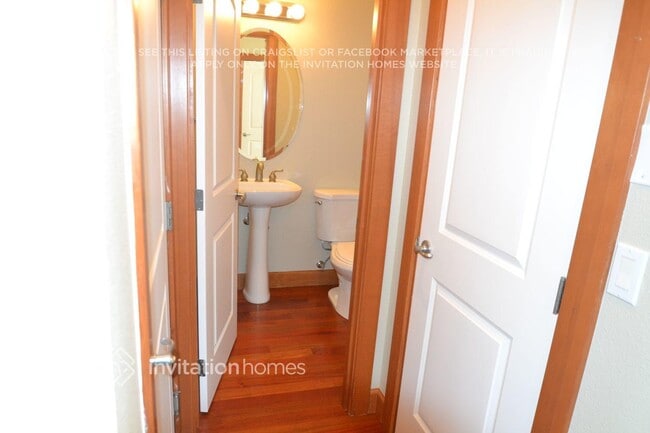 Photo - 13824 172nd Pl E