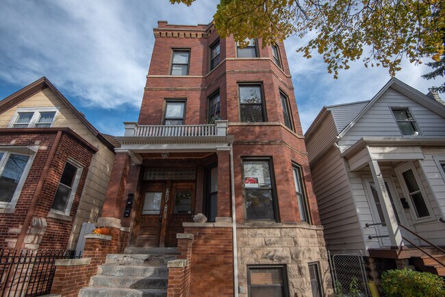 Photo - 3315 N Albany Ave Unit 2