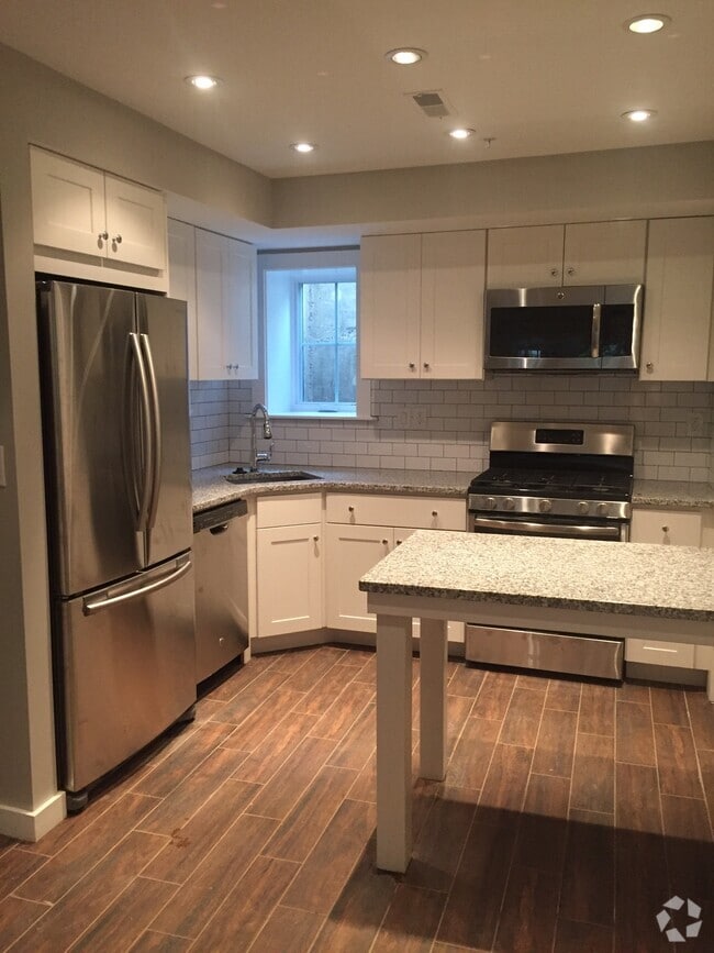Building Photo - 2300 Naudain St Unit G Rental