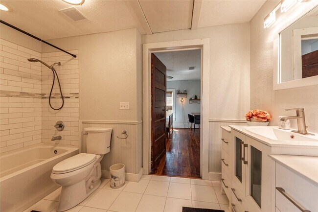 Photo - 2216 Grover Ave