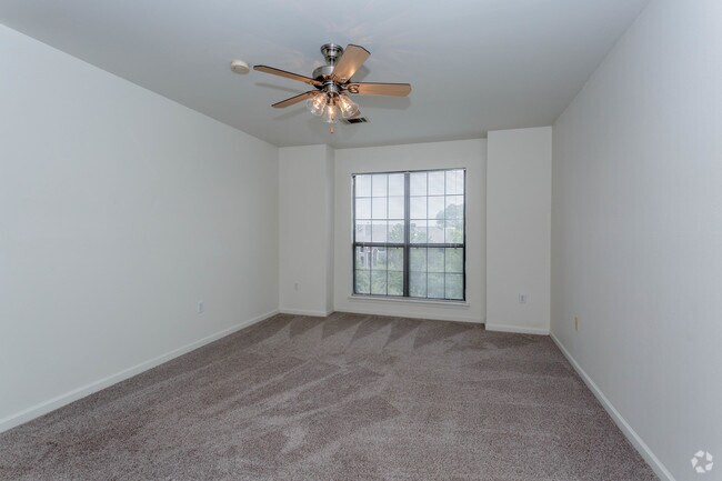2BR, 1BA - Bradford