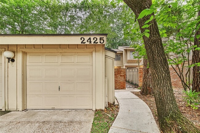 Building Photo - 2425 W Settler's Way