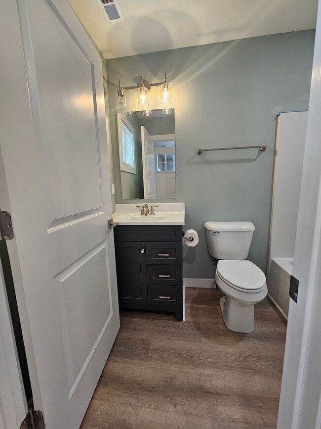 Photo - Completely Remodeled 2 bedroom 1 bathroom