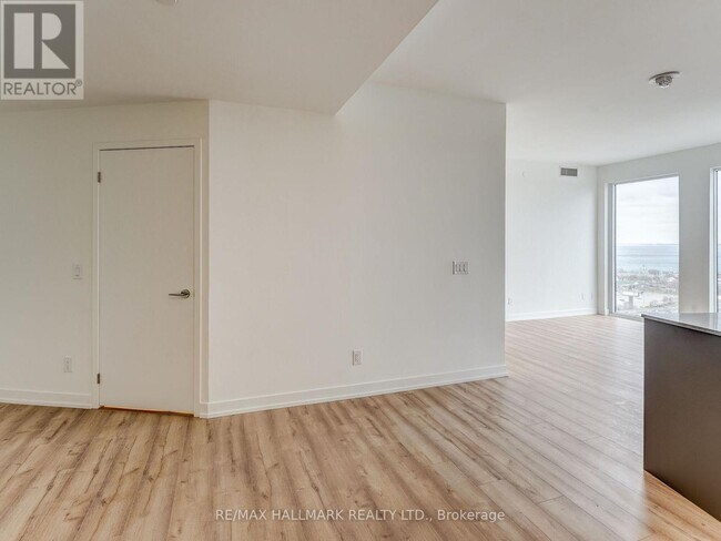 Photo - 135 E Liberty St Unit 2503