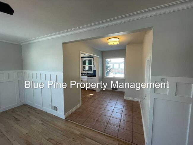 Photo - 232 E 16th St